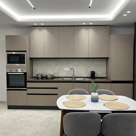 Adria Loft *