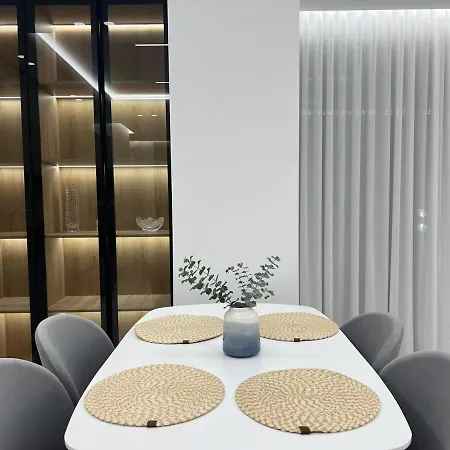 Adria Loft غوليم
