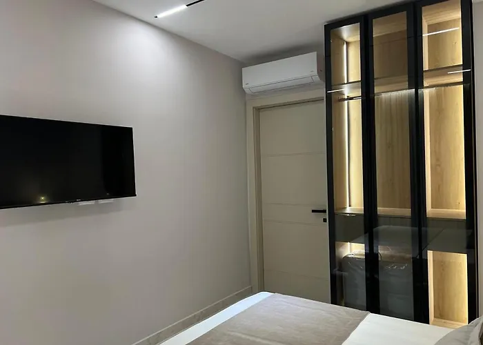 Adria Loft Golem (Tirana)
