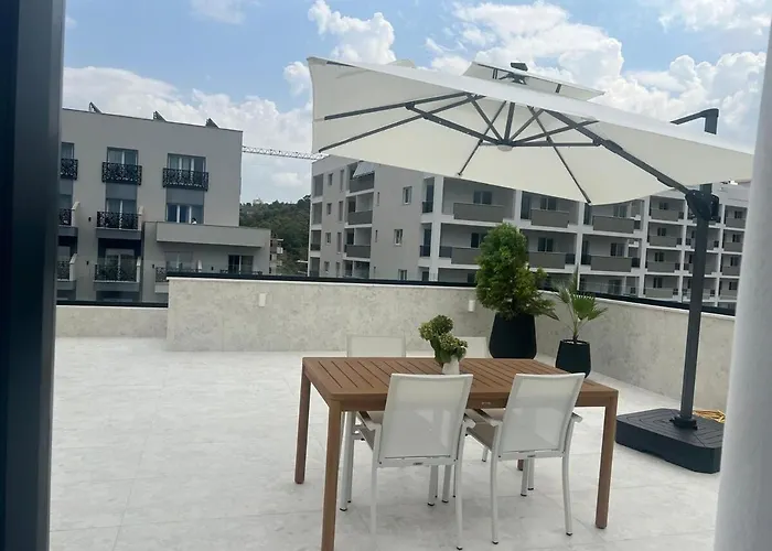 Adria Loft * Golem (Tirana)